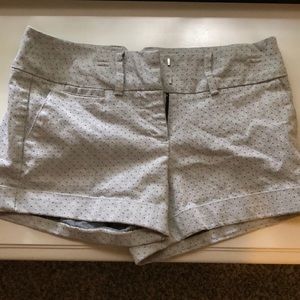 Maurice’s Textured and Cuffed Gray/Black Shorts